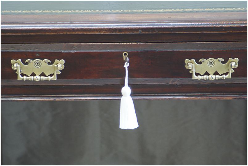 2052 Antique Mahogany Pedestal Desk (7)